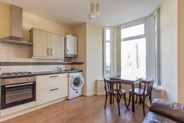1 bed house, Gordon Road, Plasnewydd, Cardiff, CF243AL - Image 1